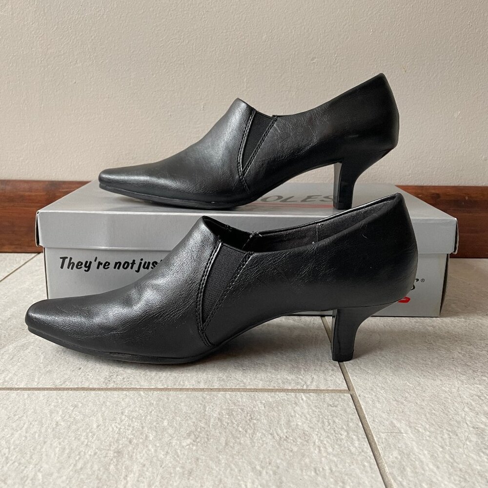 Aerosoles Diminish Black Leather Heels Size 7.5